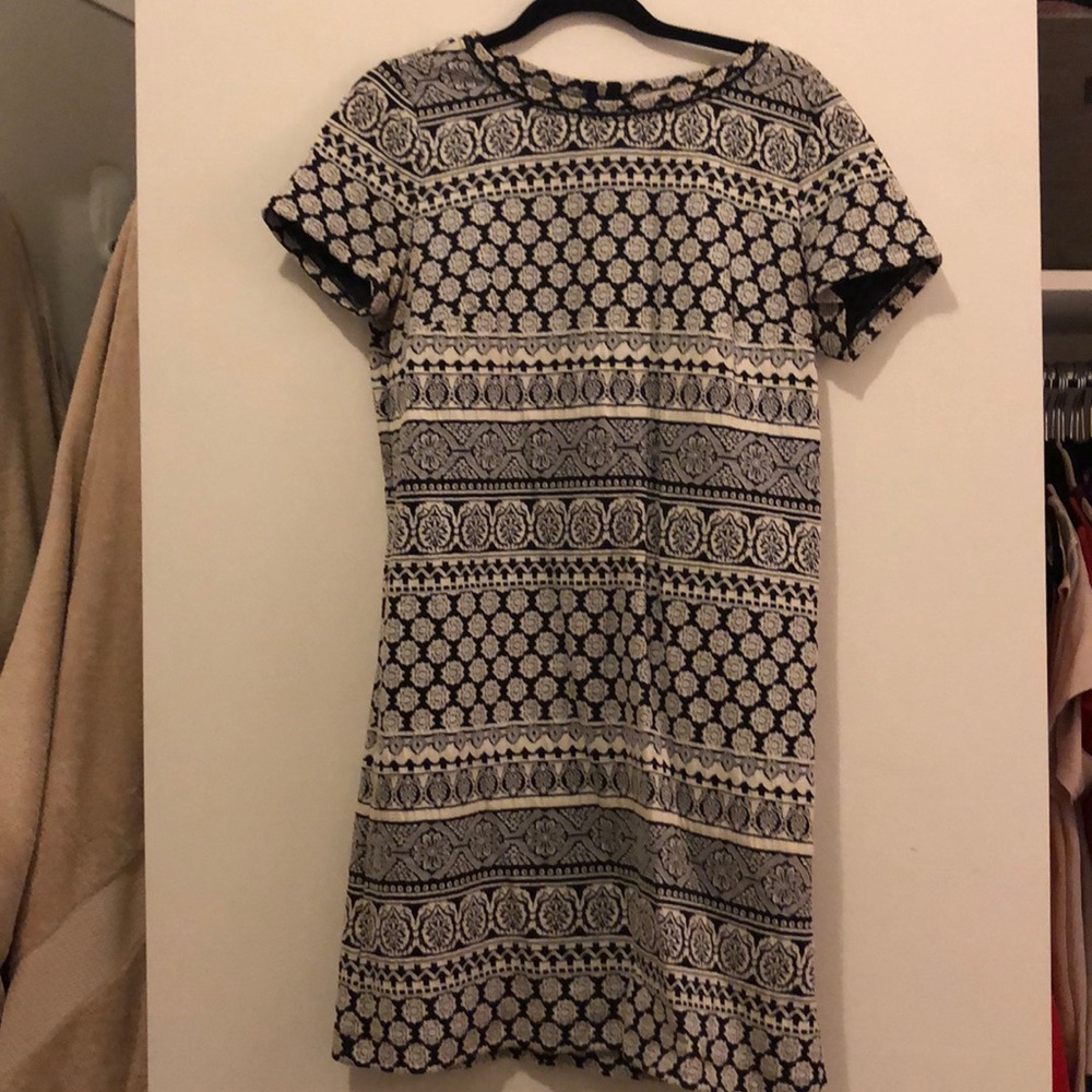 Loft size M black and white patterned dress